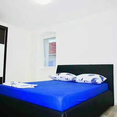 شقة Porto Beach Apartments Seget-Trogir تروغير