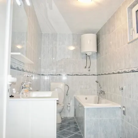 Porto Beach Apartments Seget-Trogir شقة