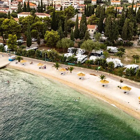 아파트 Porto Beach Apartments Seget-Trogir *